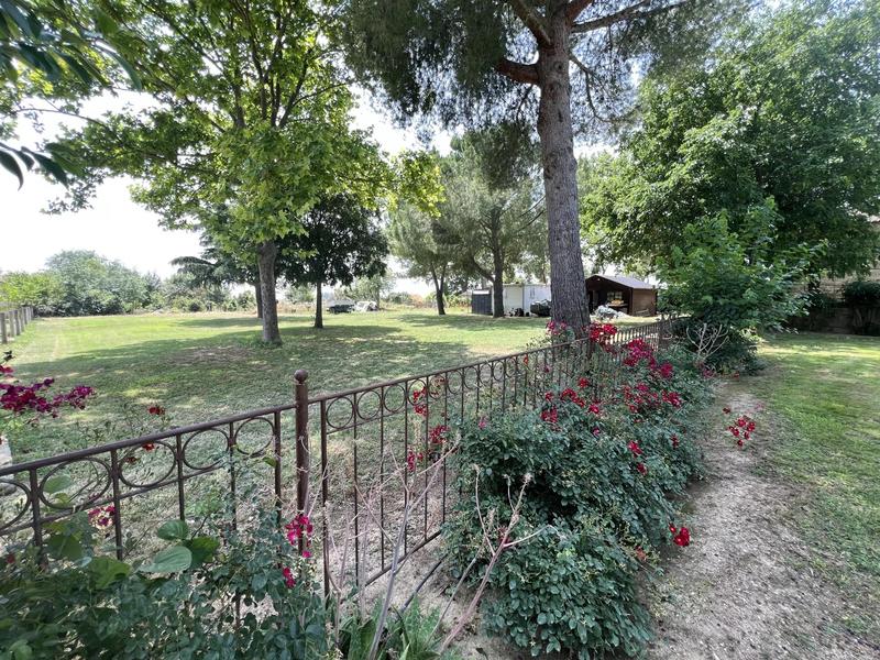 Mas - 380 m² - 9 pièces