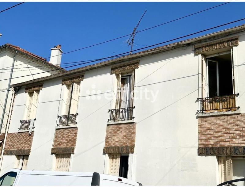 Immeuble - 137 m² - 10 pièces