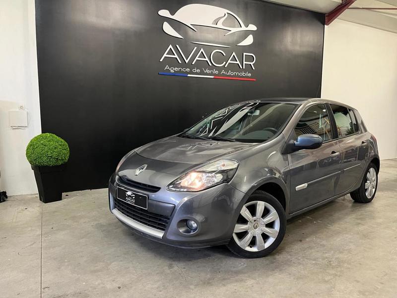 Renault Clio III 1.6 i 110 cv Boîte auto / Exception
