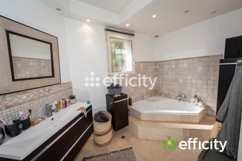 Pavillon - 183 m² - 5 pièces