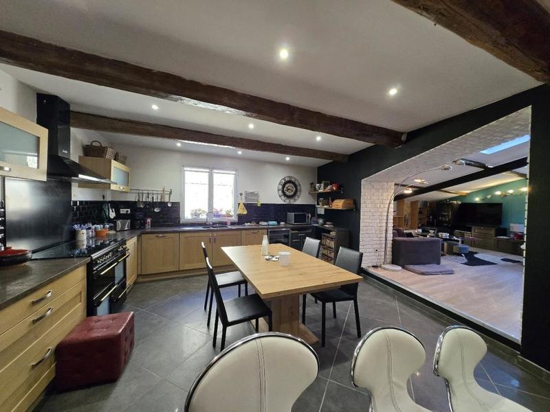 Maison - 110 m² - 4 pièces