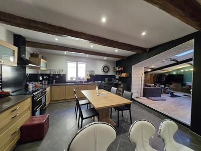 Maison - 110 m² - 4 pièces