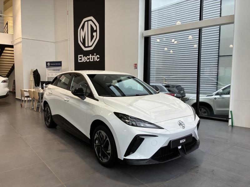 Mg Mg4 Electric 51kwh - 125 Kw 2wd Standard