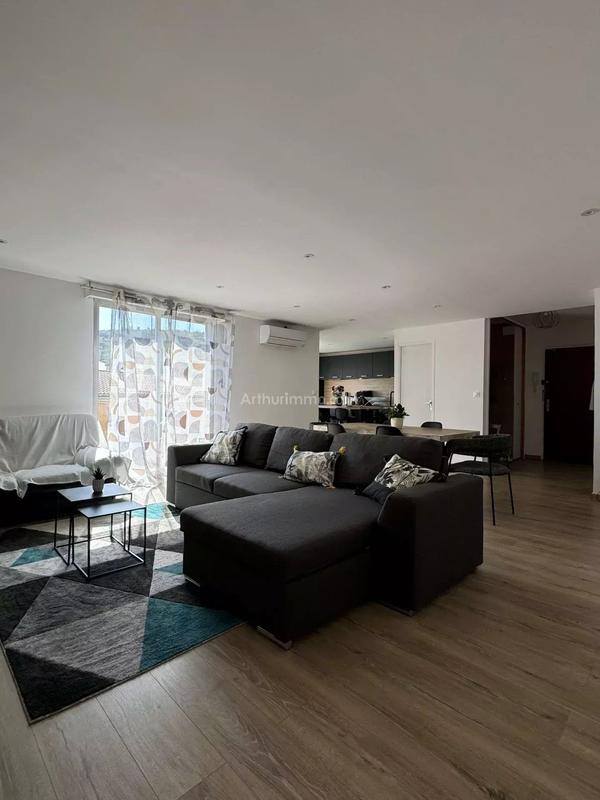 Appartement - 93 m² - 4 pièces