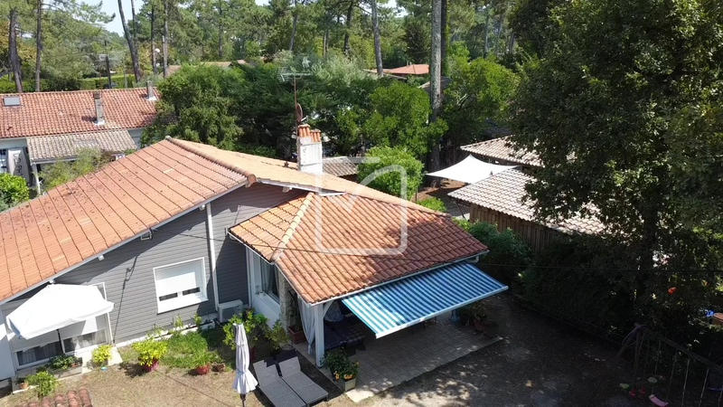 Villa - 100 m² - 5 pièces