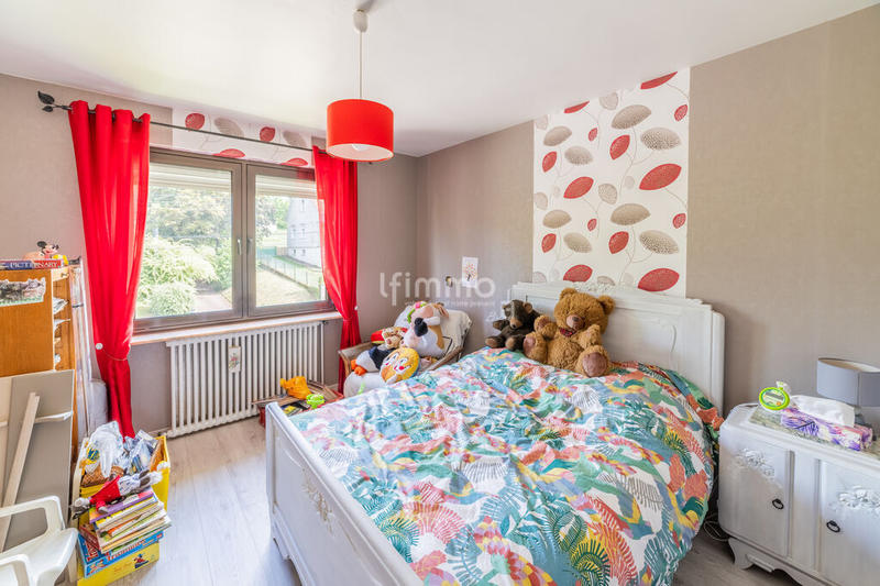 Maison - 213 m² - 7 pièces