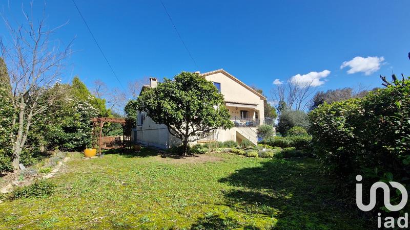 Maison - 196 m² - 9 pièces