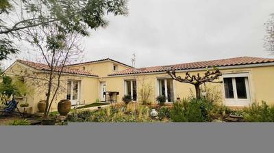 Maison - 200 m² - 6 pièces