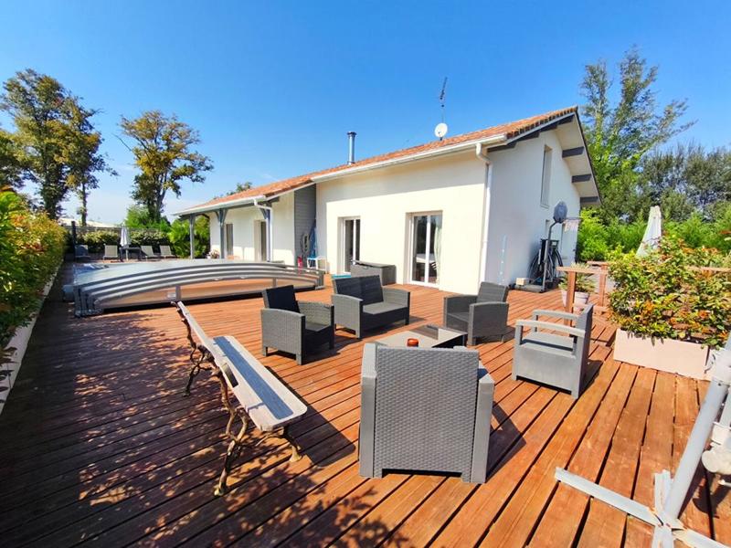 Maison - 196 m² - 7 pièces