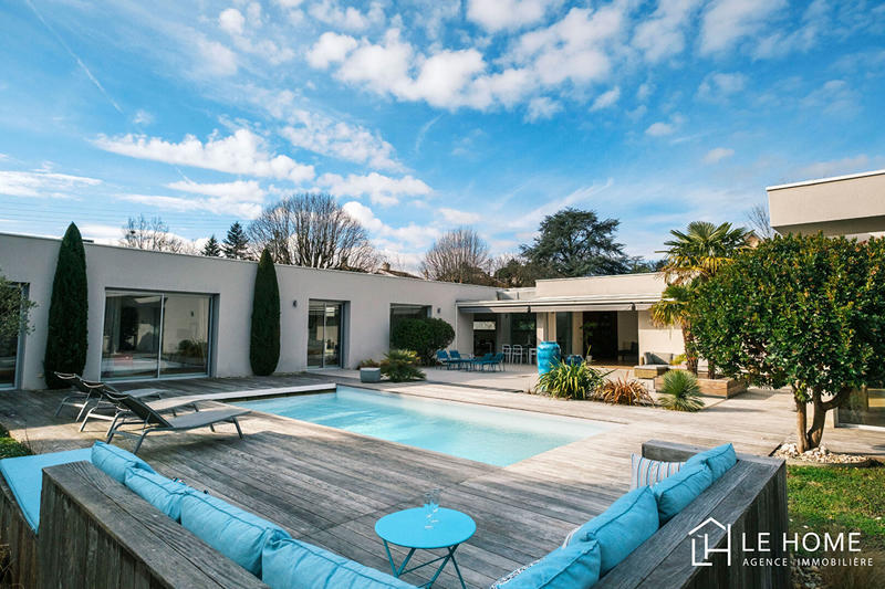 Maison - 294 m² - 7 pièces