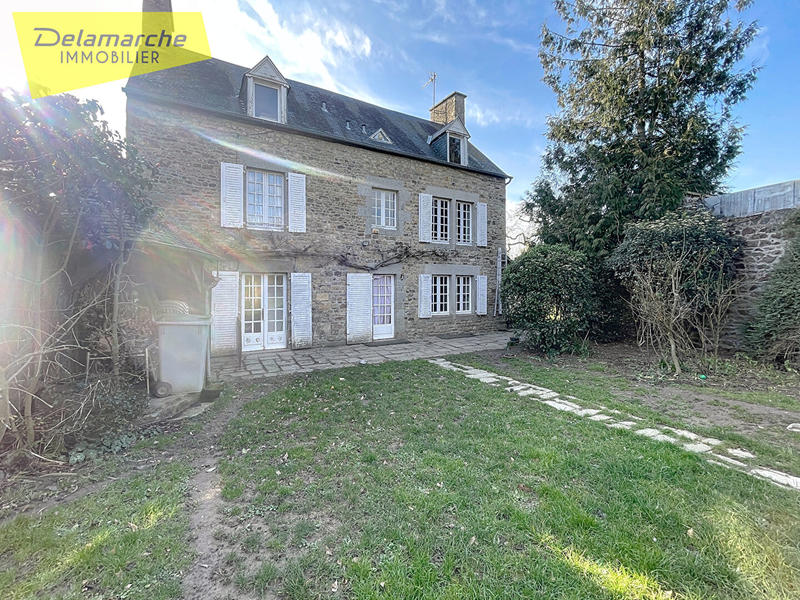 Maison - 232 m² - 10 pièces