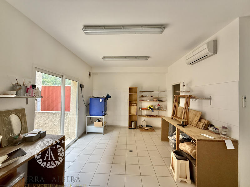 Immeuble - 220 m² - 6 pièces