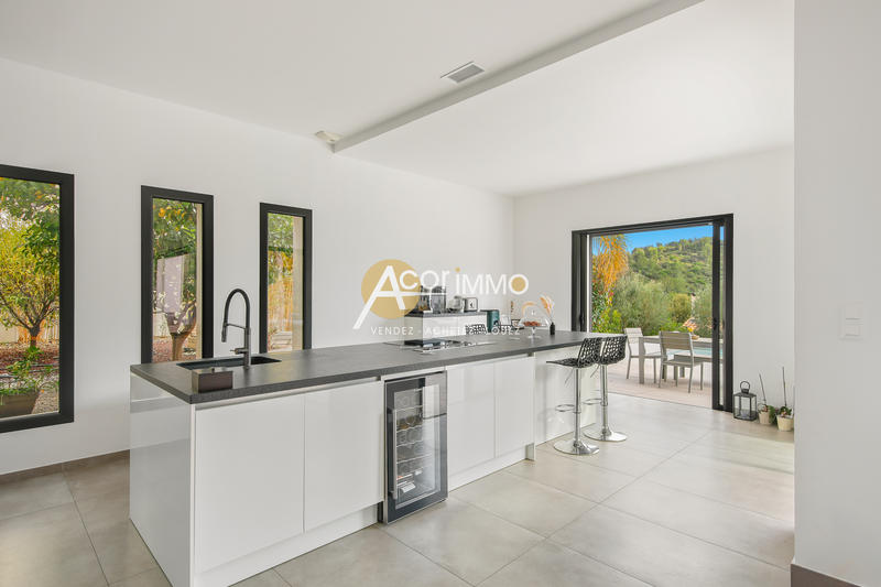 Villa - 171 m² - 6 pièces