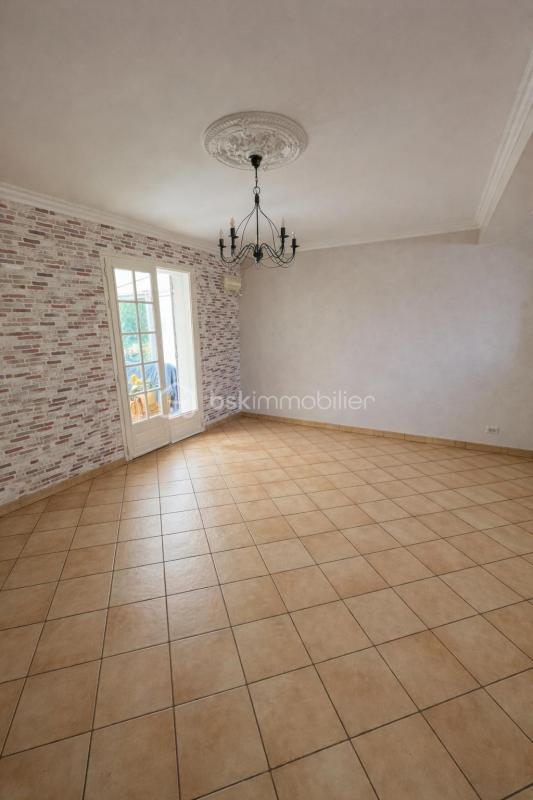 Demeure - 140 m² - 6 pièces