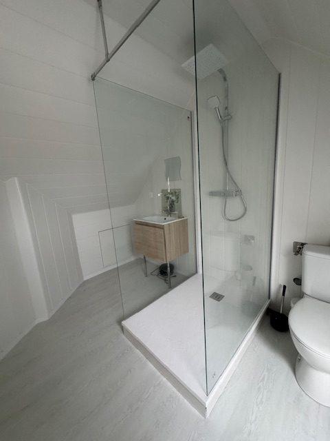 Maison - 180 m² - 8 pièces