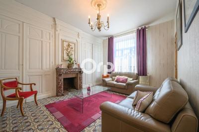 Maison - 214 m² - 5 pièces