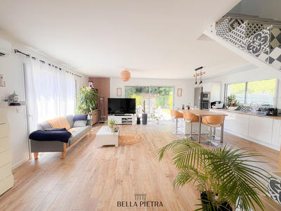 Maison - 110 m² - 6 pièces