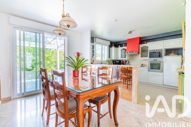 Maison - 122 m² - 5 pièces