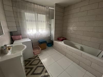 Maison - 155 m² - 7 pièces