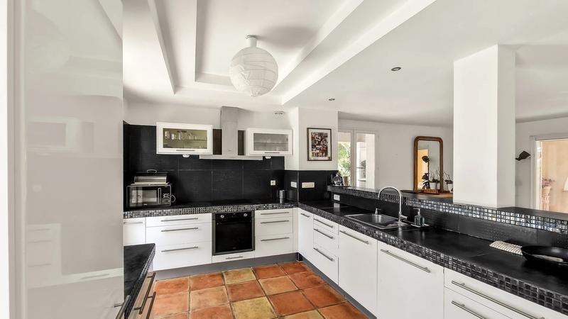 Villa - 290 m² - 8 pièces