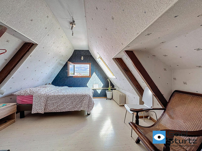 Maison - 182 m² - 8 pièces