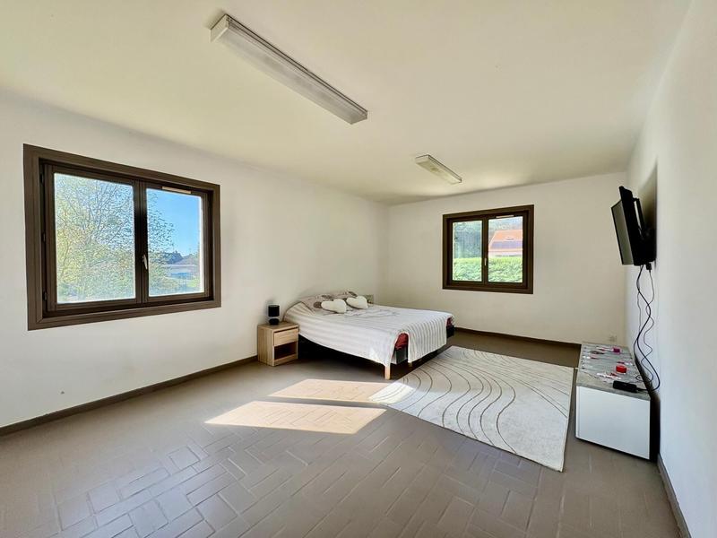 Maison - 357 m² - 10 pièces