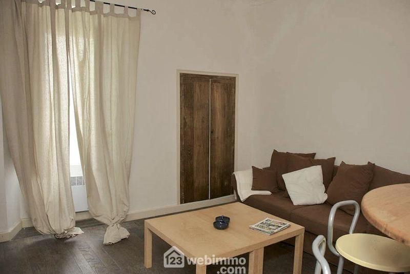 Maison - 220 m² - 11 pièces