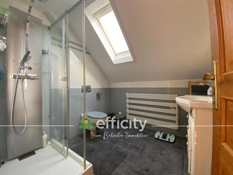 Pavillon - 100 m² - 5 pièces