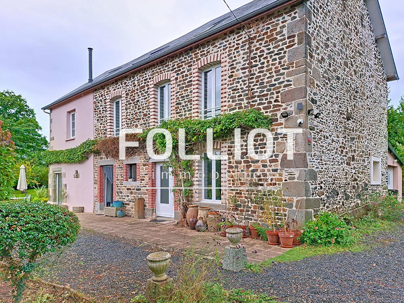 Maison - 248 m² - 7 pièces