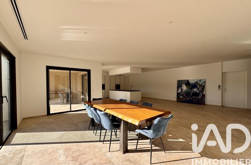 Maison de maîtres - 250 m² - 5 pièces