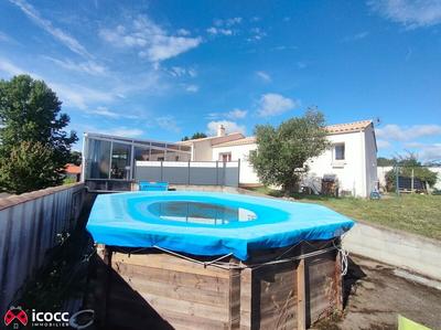 Maison - 223 m² - 10 pièces