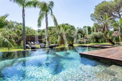 Villa - 350 m² - 7 pièces