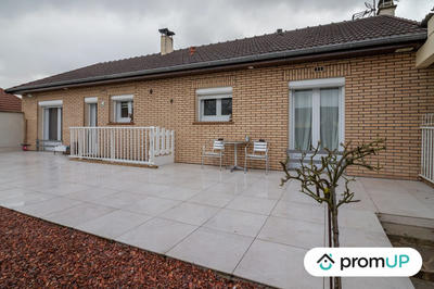 Maison - 200 m² - 6 pièces