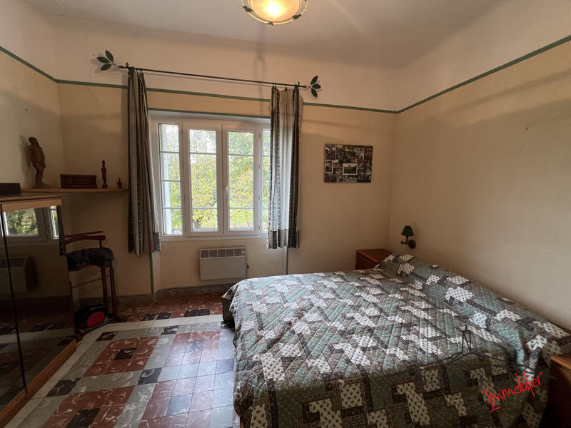 Mas - 250 m² - 8 pièces