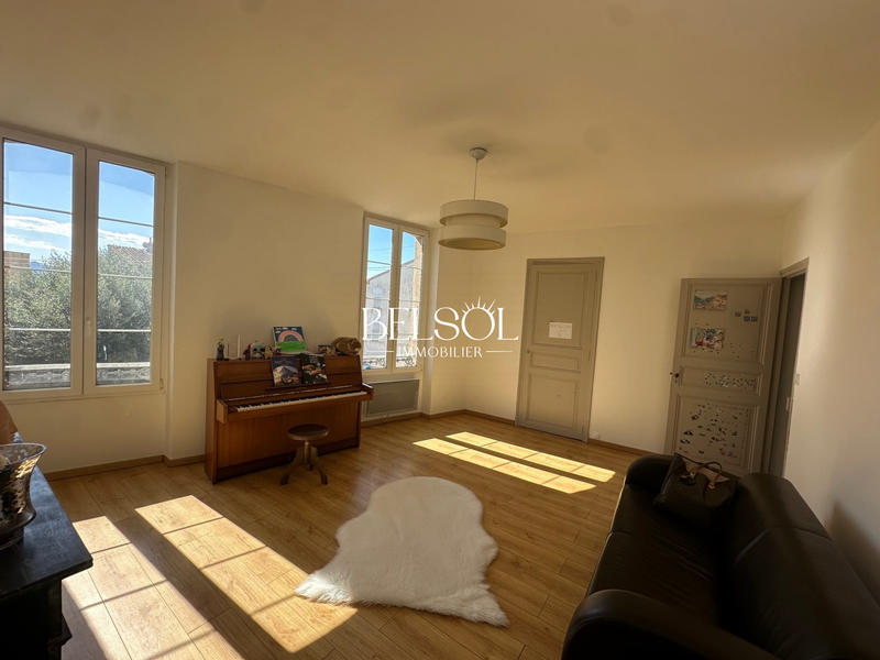 Maison - 458 m² - 7 pièces