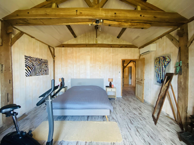 Maison - 260 m² - 6 pièces