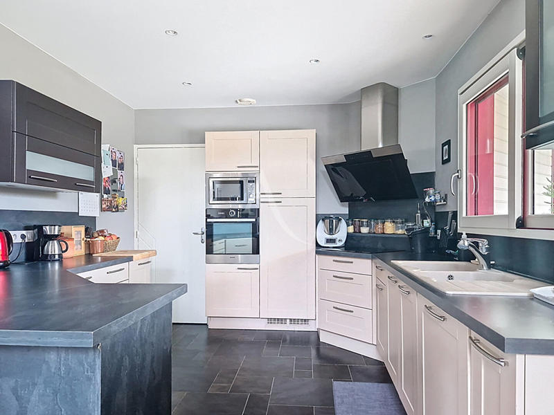 Maison - 215 m² - 7 pièces