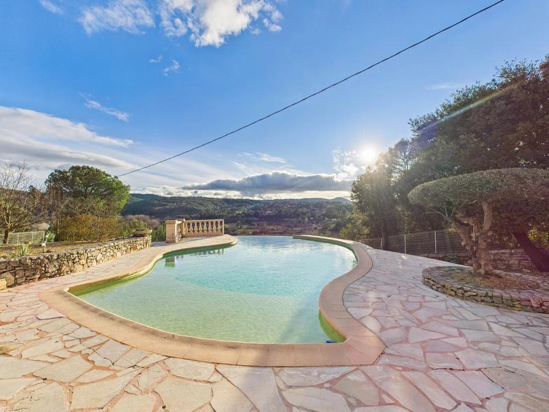 Villa - 155 m² - 7 pièces