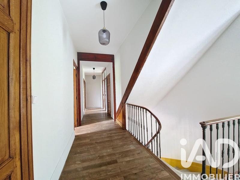 Maison - 262 m² - 7 pièces