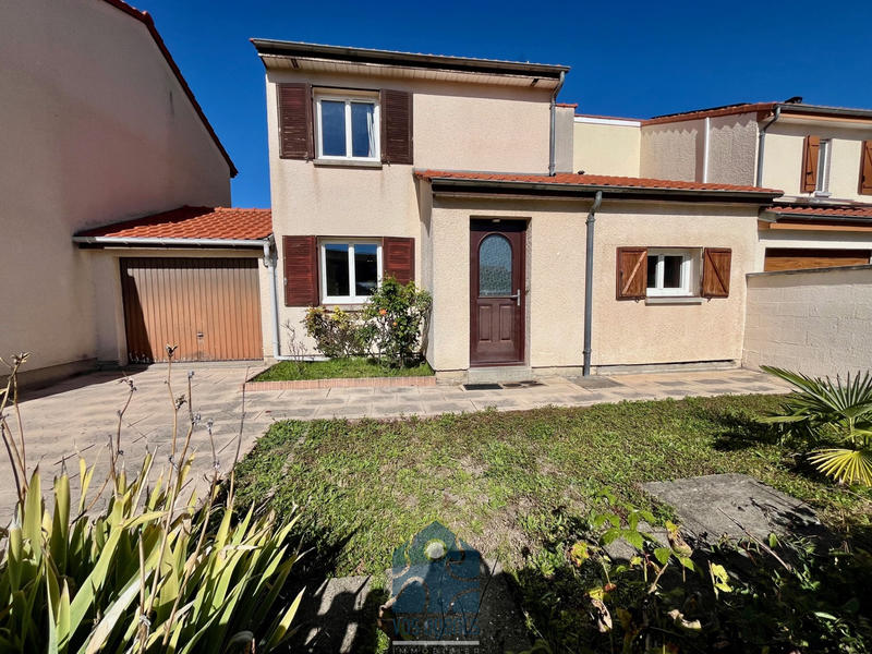 Maison - 102 m² - 5 pièces