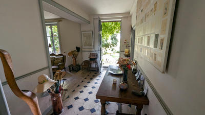 Maison - 340 m² - 13 pièces