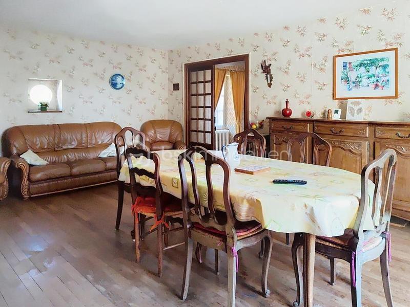 Demeure - 98 m² - 17 pièces