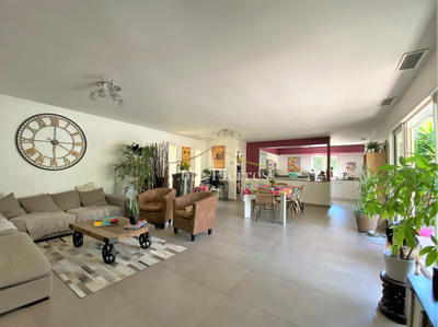 Villa - 150 m² - 6 pièces