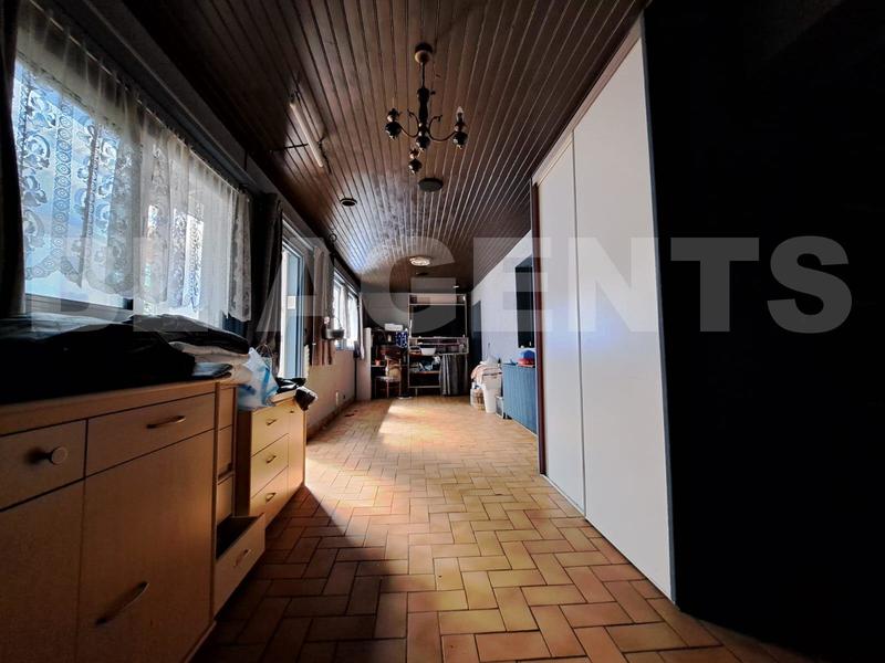 Maison - 275 m² - 8 pièces