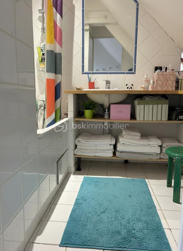 Maison - 180 m² - 8 pièces