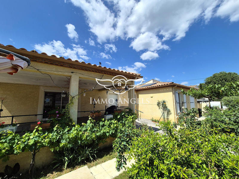 Maison - 140 m² - 5 pièces