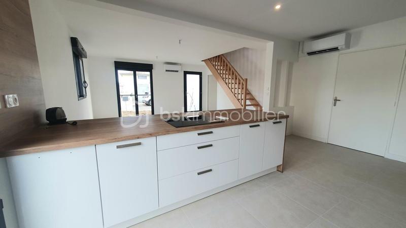 Maison - 110 m² - 4 pièces