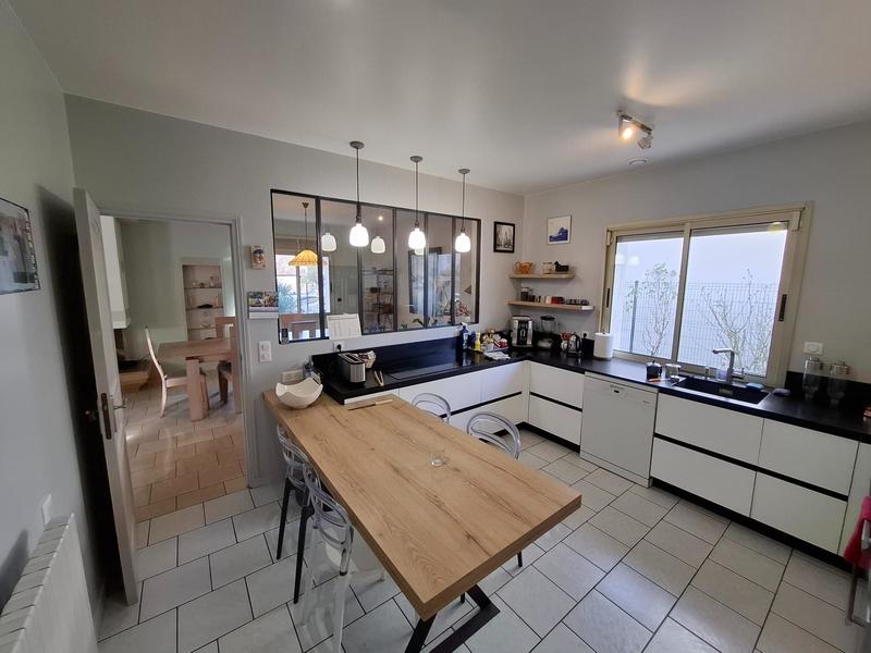 Villa - 203 m² - 6 pièces