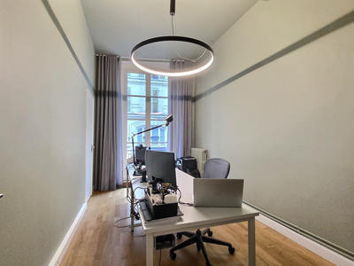 Local commercial - 71 m² - 4 pièces