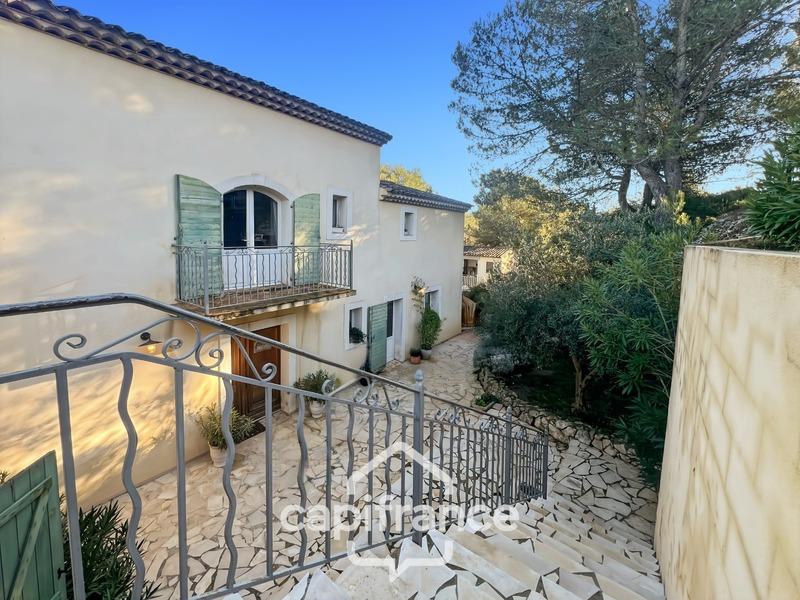 Villa - 290 m² - 8 pièces